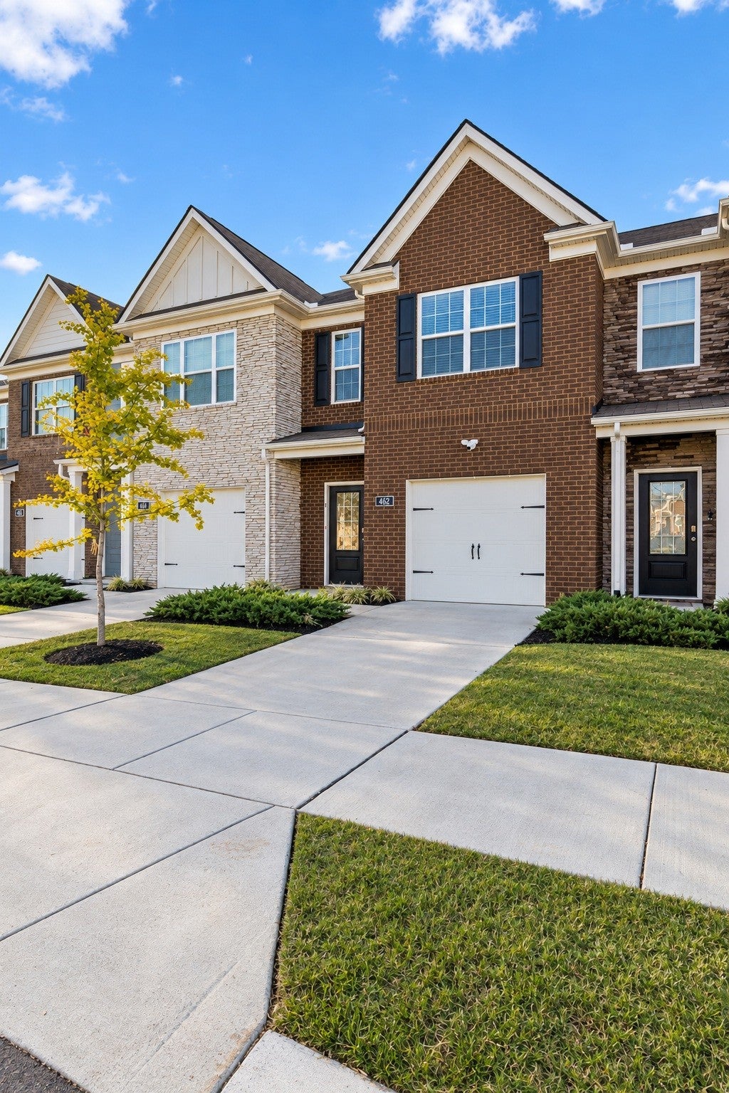 462 Augustine Dr