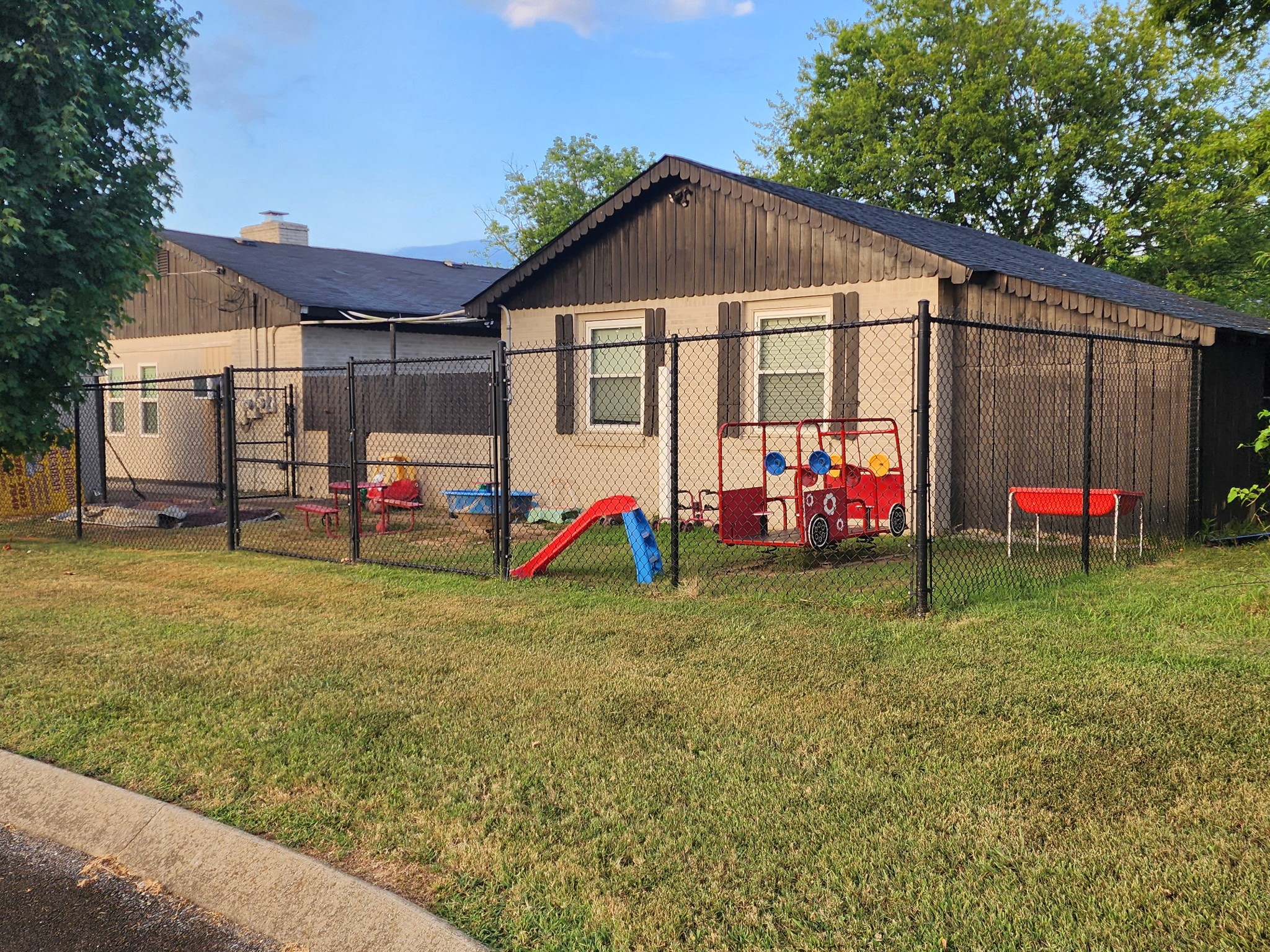 443 Ringgold Rd