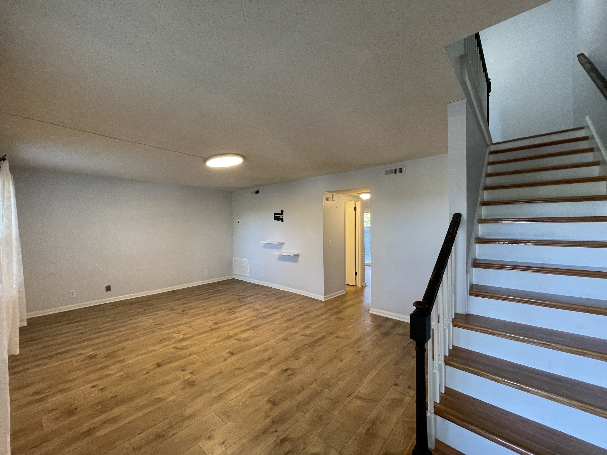 5510 Country Dr 95