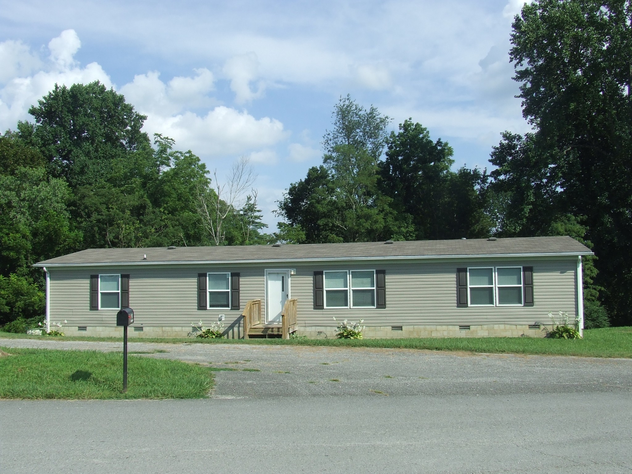 142 Gilbert St