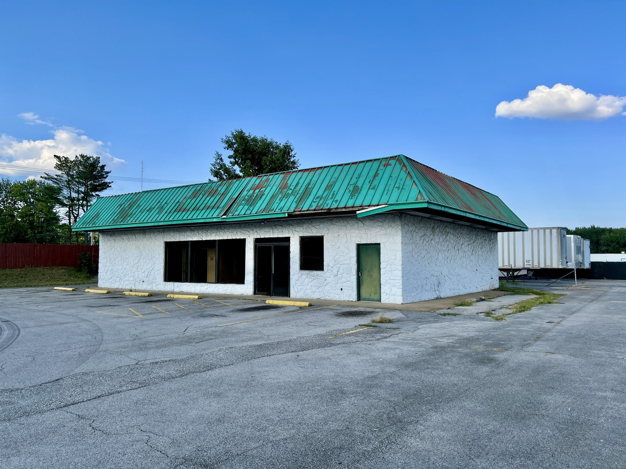 828 N Main St