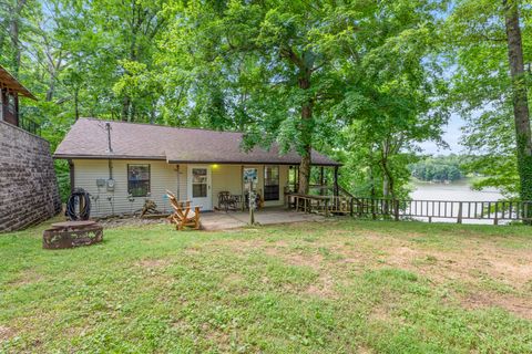 4053 Deer Creek Rd Linden TN 37096