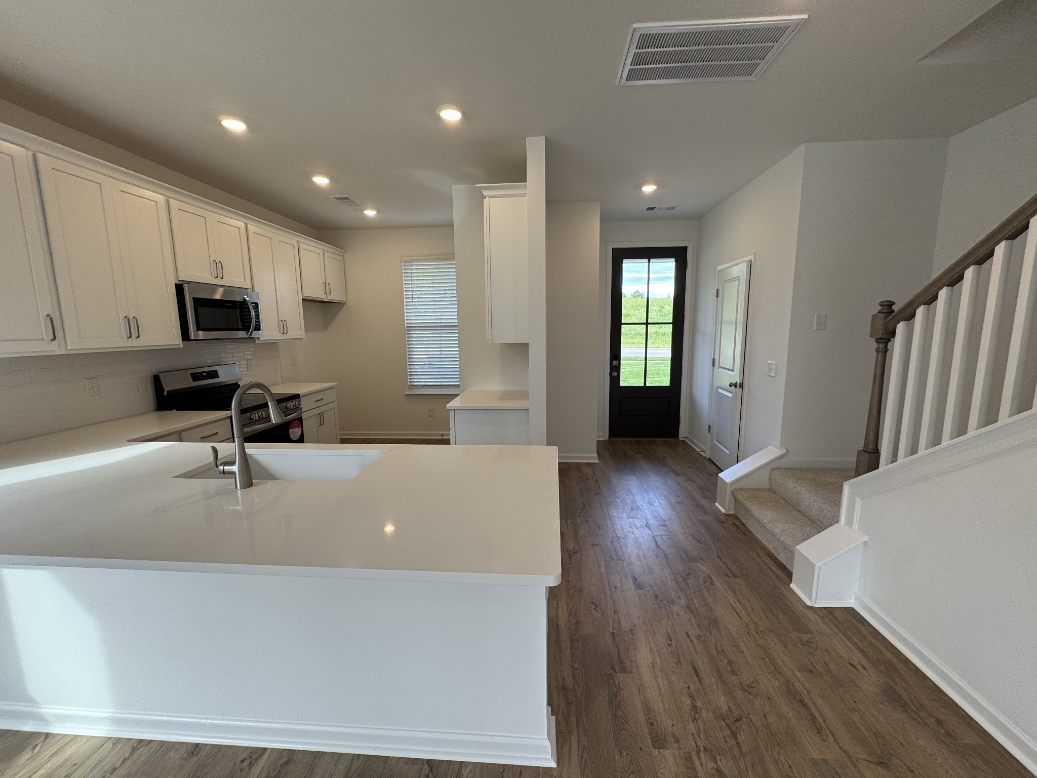 408 Blair Rd