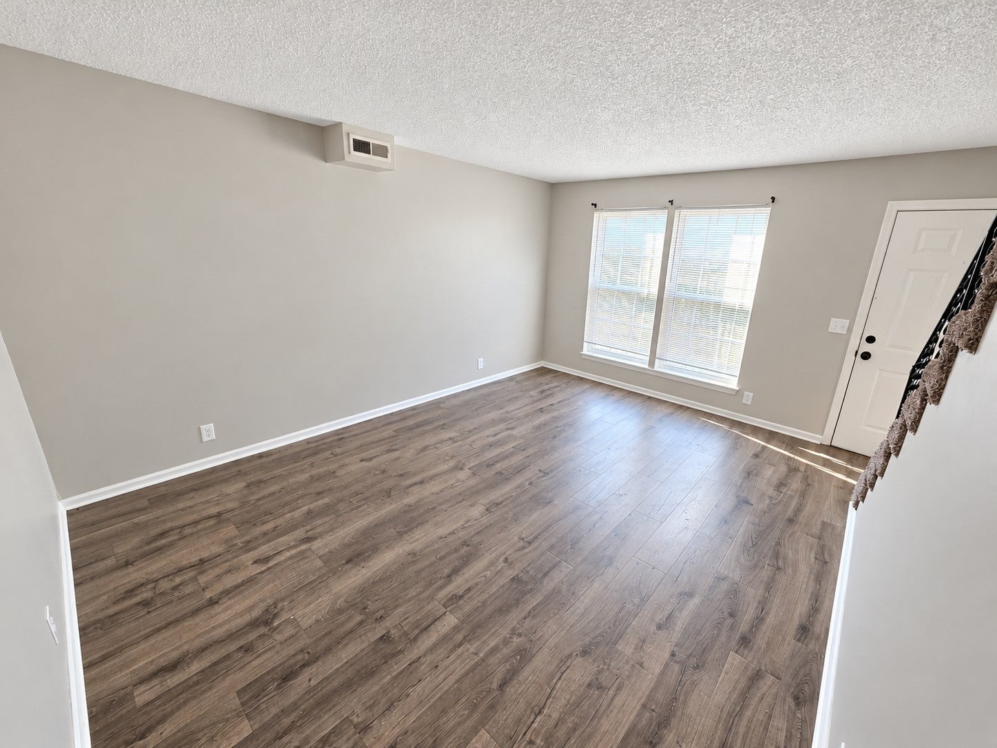 280 Donna Dr B