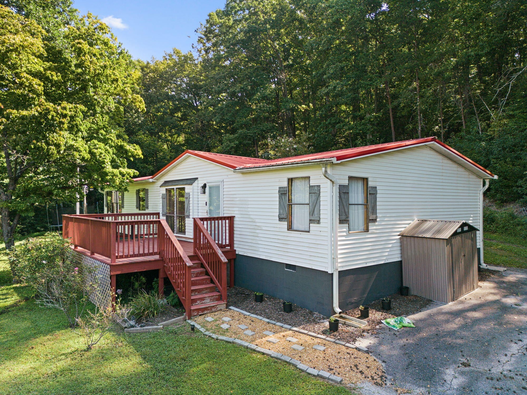 196 Rabbit Valley Road NW