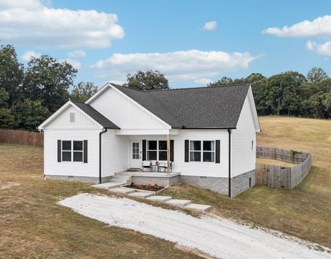 1220 Columbia Rd Charlotte TN 37036