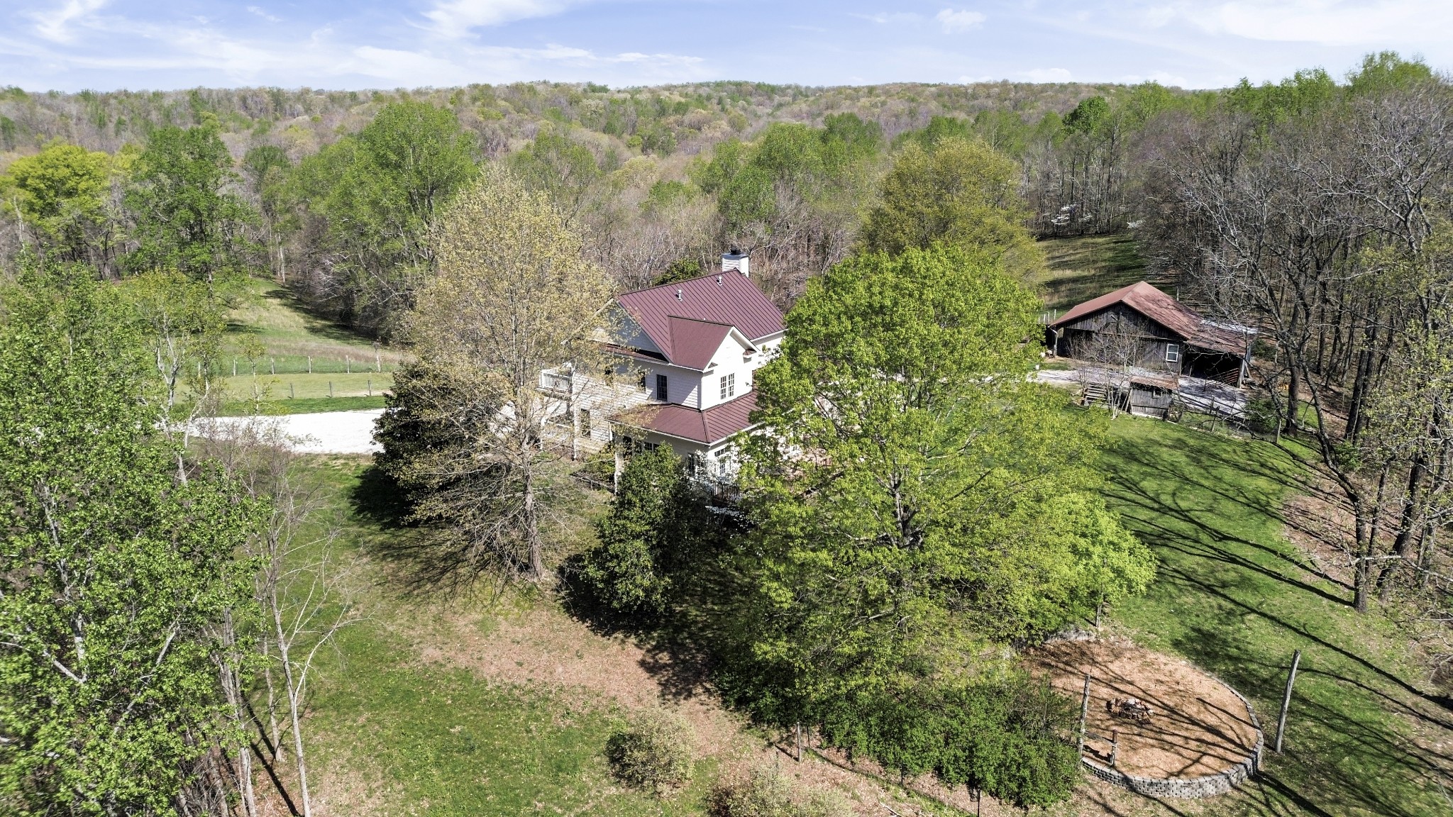 Columbia, Tennessee 38401, United States, 4 Bedrooms Bedrooms, ,4 BathroomsBathrooms,Residential,Active,111244