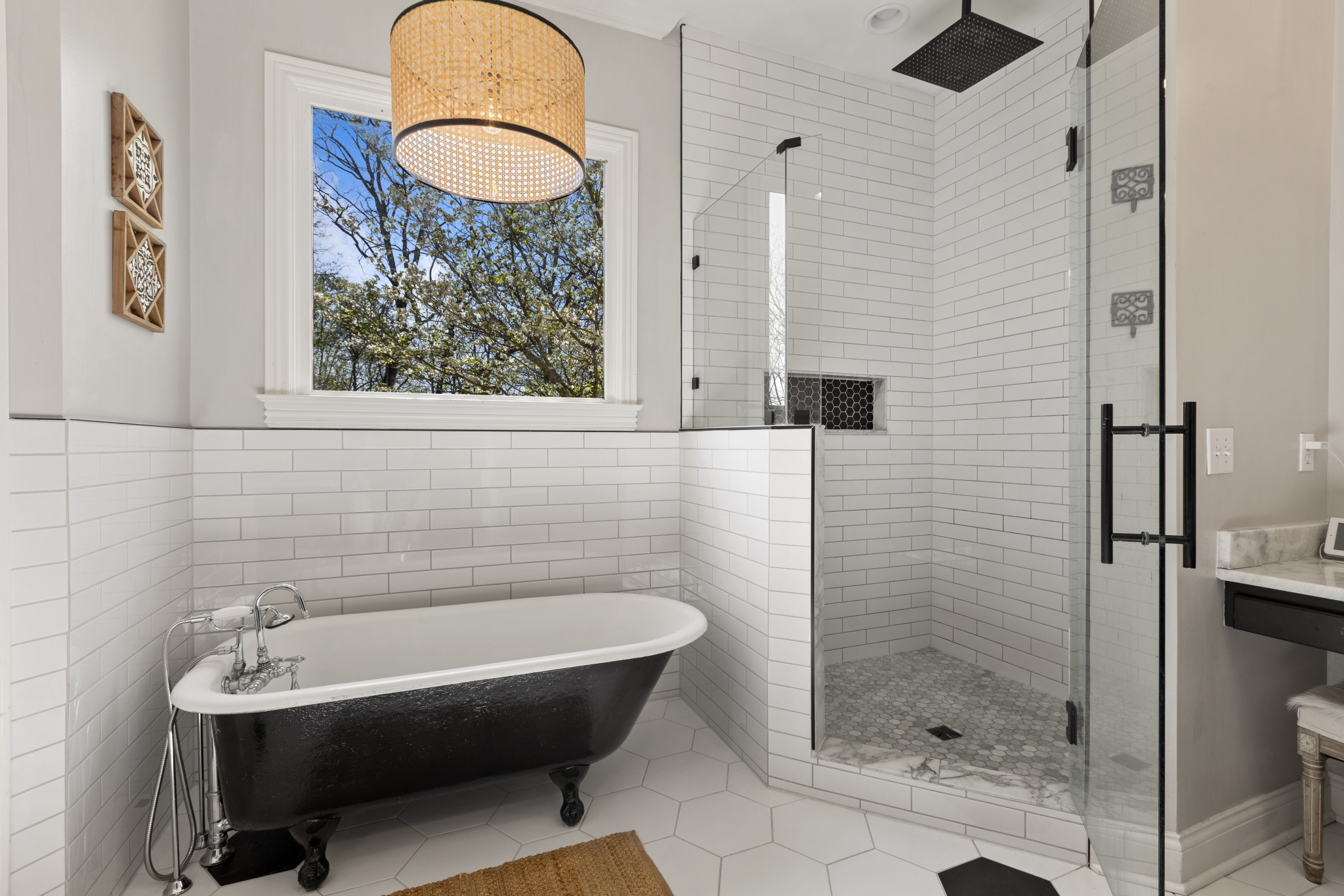 Columbia, Tennessee 38401, United States, 4 Bedrooms Bedrooms, ,4 BathroomsBathrooms,Residential,Active,111244