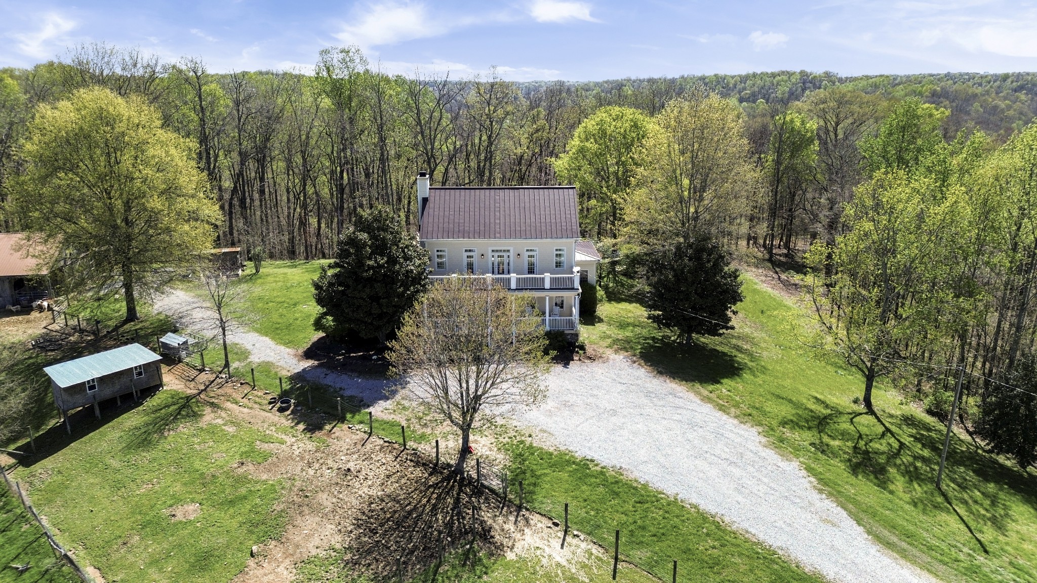 Columbia, Tennessee 38401, United States, 4 Bedrooms Bedrooms, ,4 BathroomsBathrooms,Residential,Active,111244