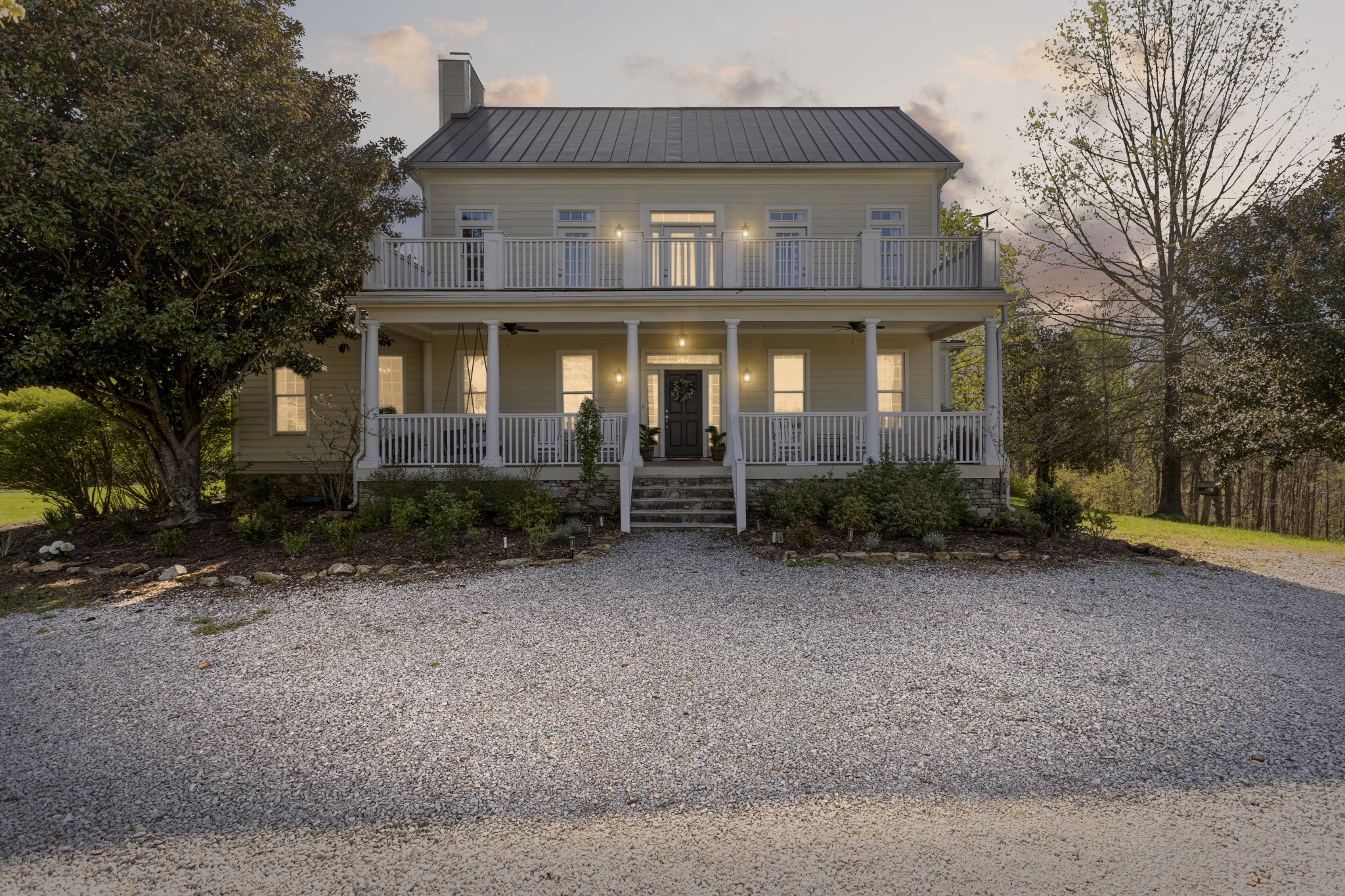 Columbia, Tennessee 38401, United States, 4 Bedrooms Bedrooms, ,4 BathroomsBathrooms,Residential,Active,111244