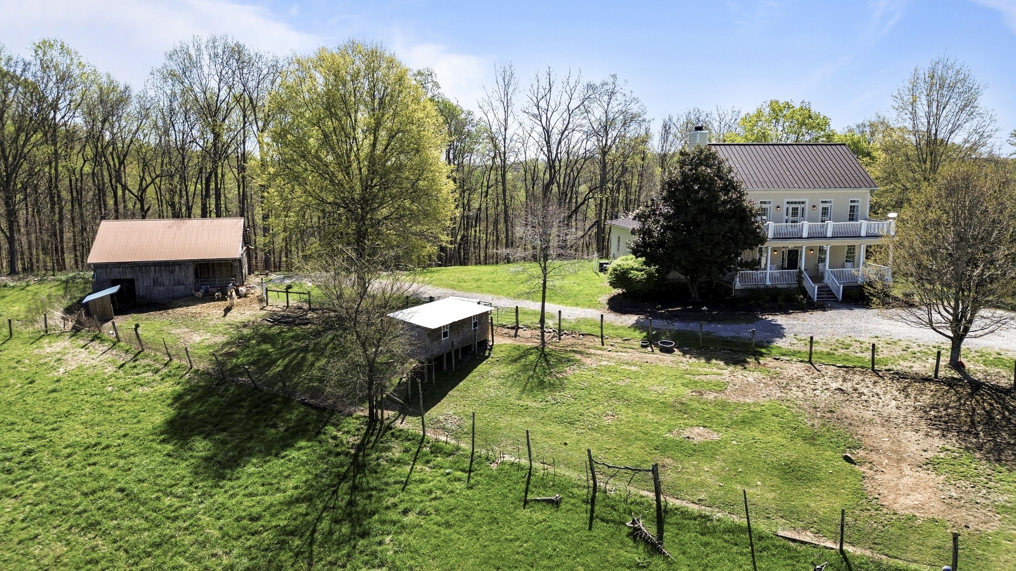 Columbia, Tennessee 38401, United States, 4 Bedrooms Bedrooms, ,4 BathroomsBathrooms,Residential,Active,111244