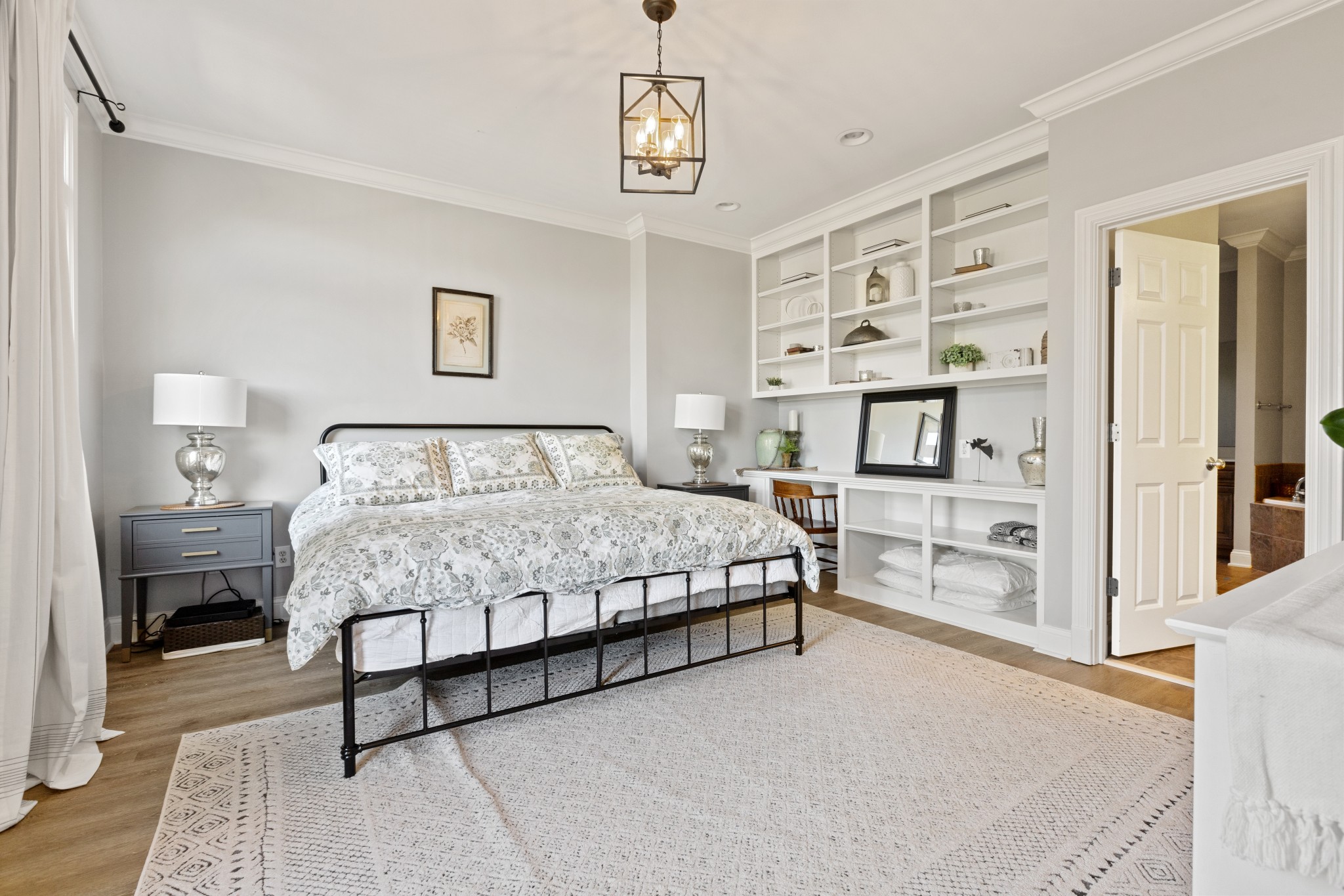 Columbia, Tennessee 38401, United States, 4 Bedrooms Bedrooms, ,4 BathroomsBathrooms,Residential,Active,111244