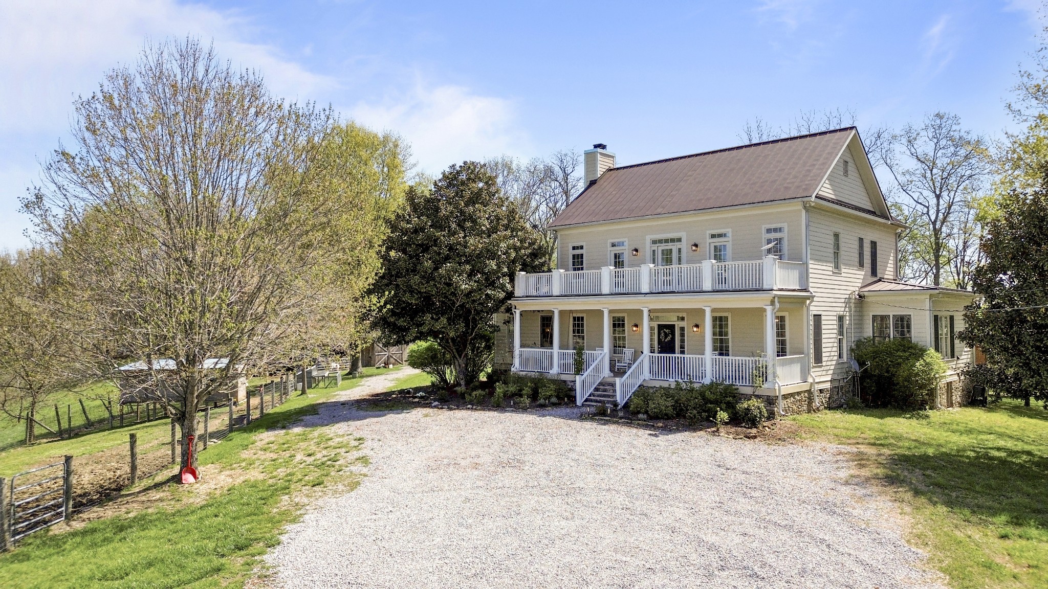 Columbia, Tennessee 38401, United States, 4 Bedrooms Bedrooms, ,4 BathroomsBathrooms,Residential,Active,111244