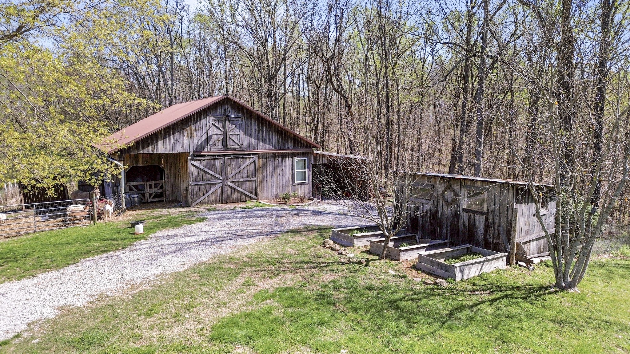 Columbia, Tennessee 38401, United States, 4 Bedrooms Bedrooms, ,4 BathroomsBathrooms,Residential,Active,111244