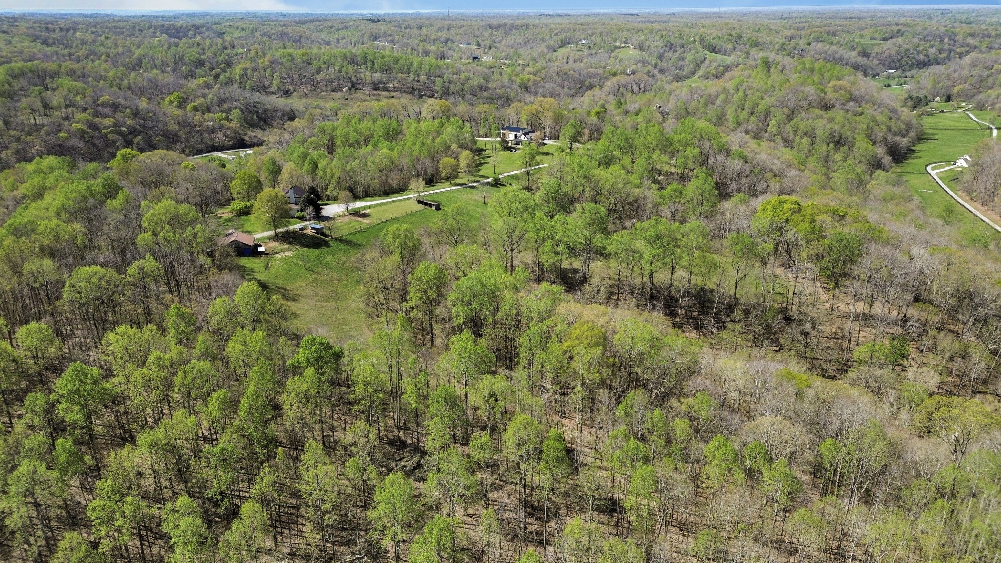 Columbia, Tennessee 38401, United States, 4 Bedrooms Bedrooms, ,4 BathroomsBathrooms,Residential,Active,111244