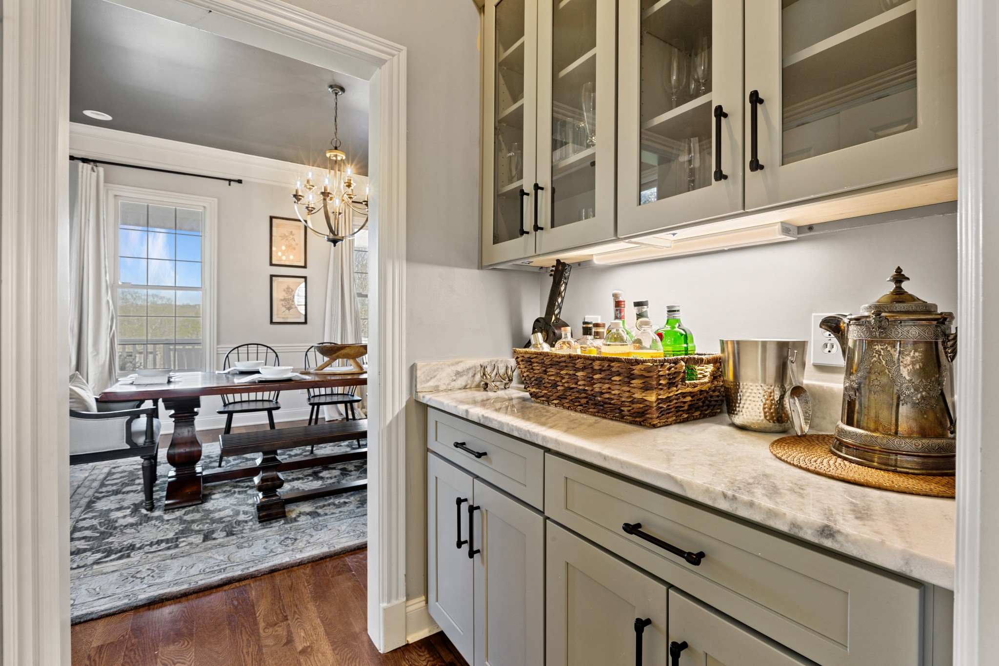 Columbia, Tennessee 38401, United States, 4 Bedrooms Bedrooms, ,4 BathroomsBathrooms,Residential,Active,111244