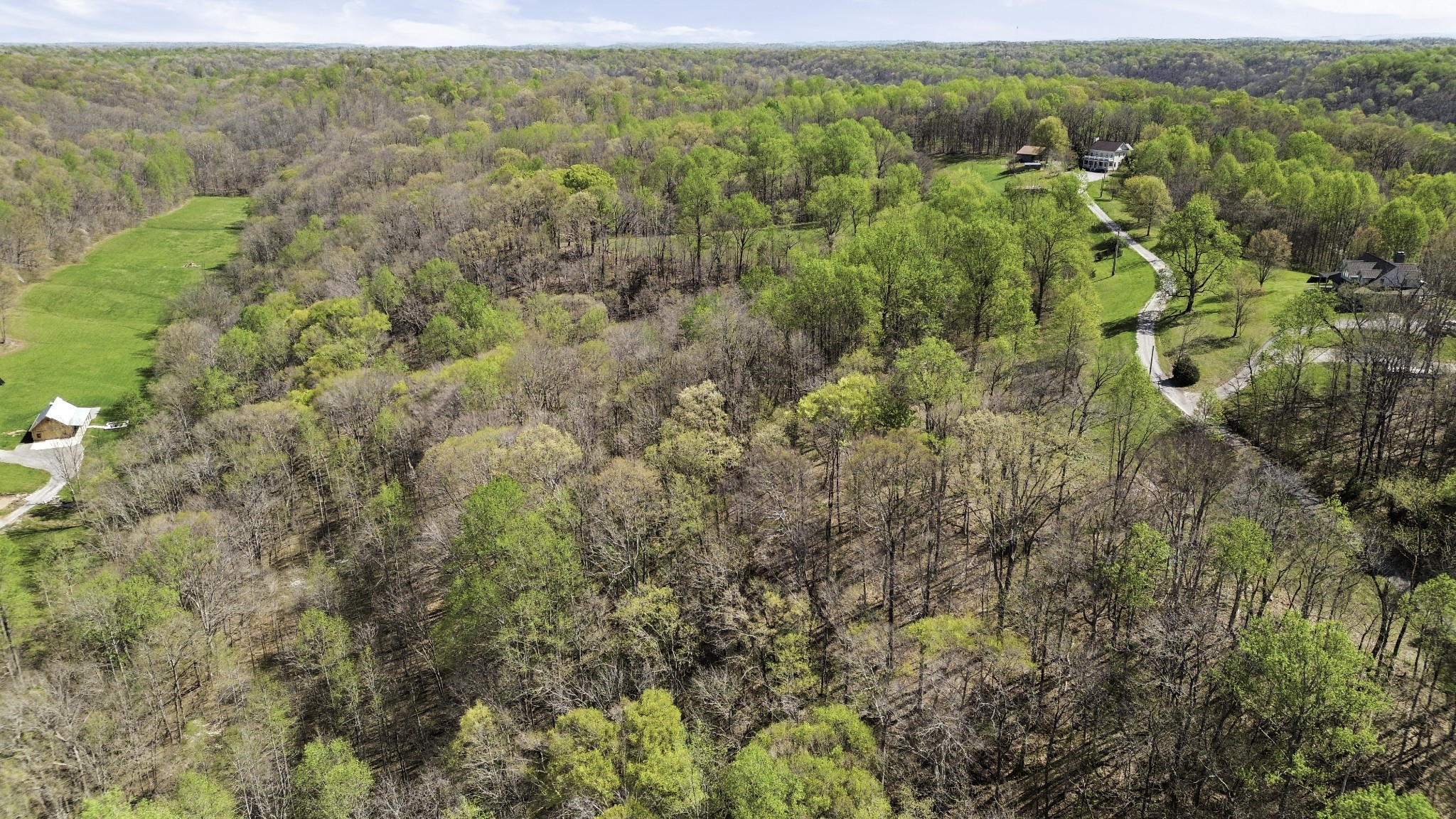 Columbia, Tennessee 38401, United States, 4 Bedrooms Bedrooms, ,4 BathroomsBathrooms,Residential,Active,111244