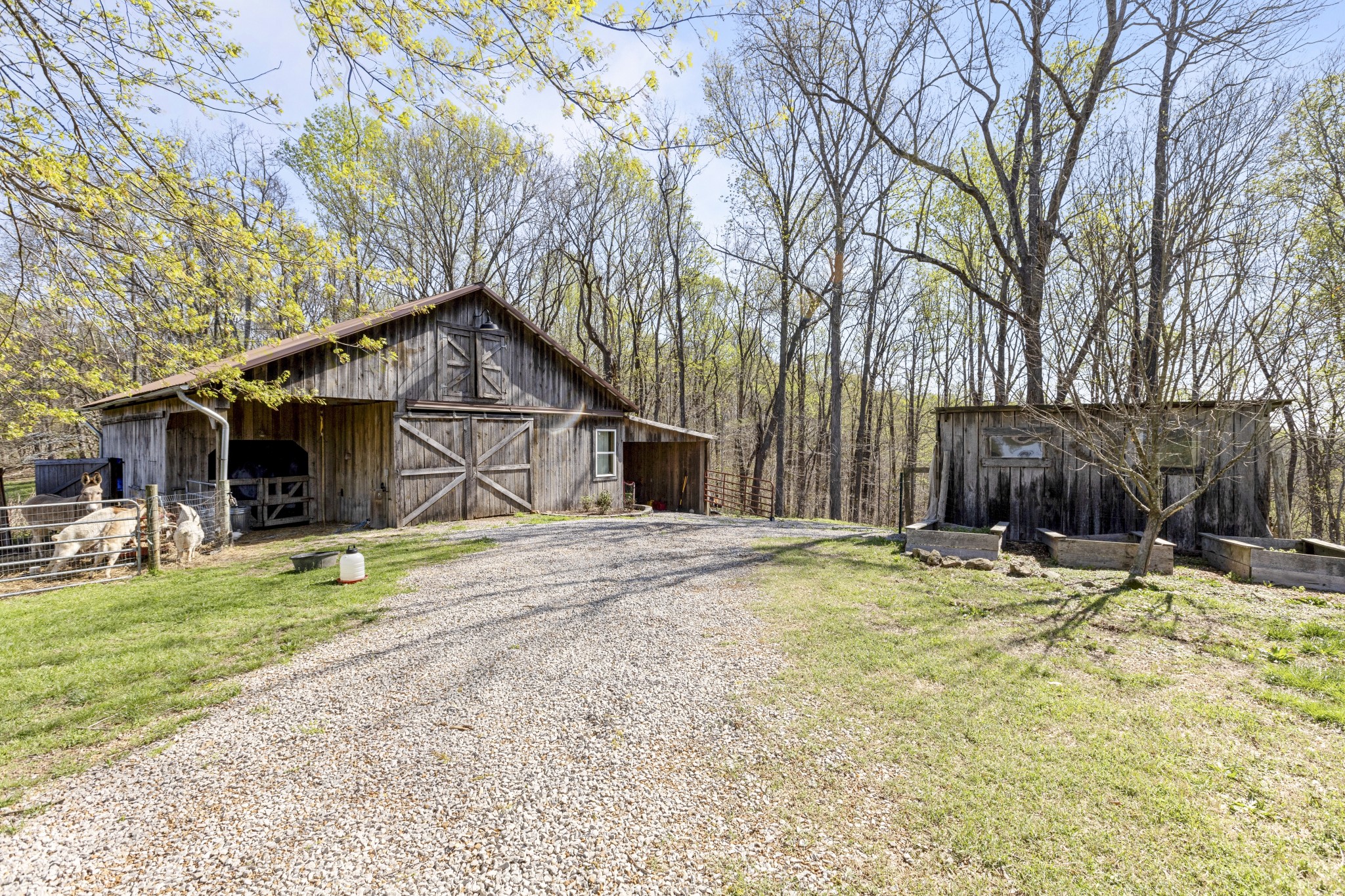 Columbia, Tennessee 38401, United States, 4 Bedrooms Bedrooms, ,4 BathroomsBathrooms,Residential,Active,111244