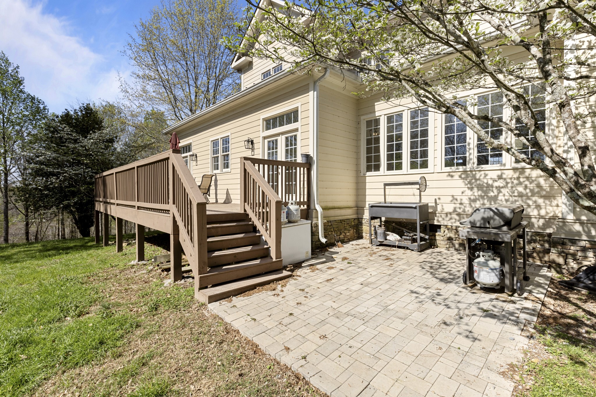 Columbia, Tennessee 38401, United States, 4 Bedrooms Bedrooms, ,4 BathroomsBathrooms,Residential,Active,111244