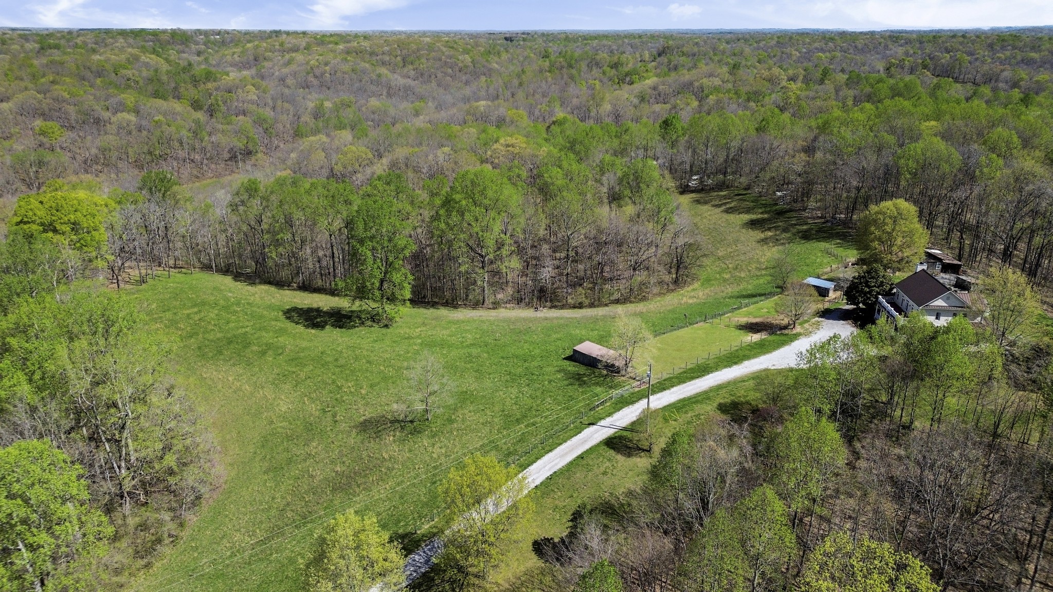 Columbia, Tennessee 38401, United States, 4 Bedrooms Bedrooms, ,4 BathroomsBathrooms,Residential,Active,111244