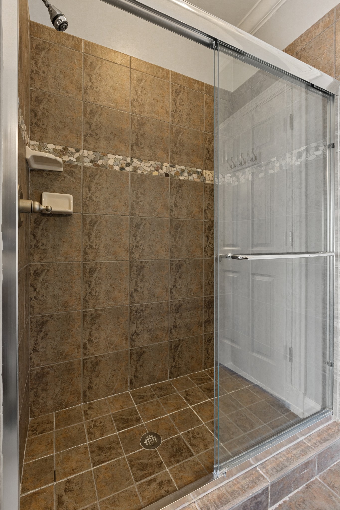 Columbia, Tennessee 38401, United States, 4 Bedrooms Bedrooms, ,4 BathroomsBathrooms,Residential,Active,111244