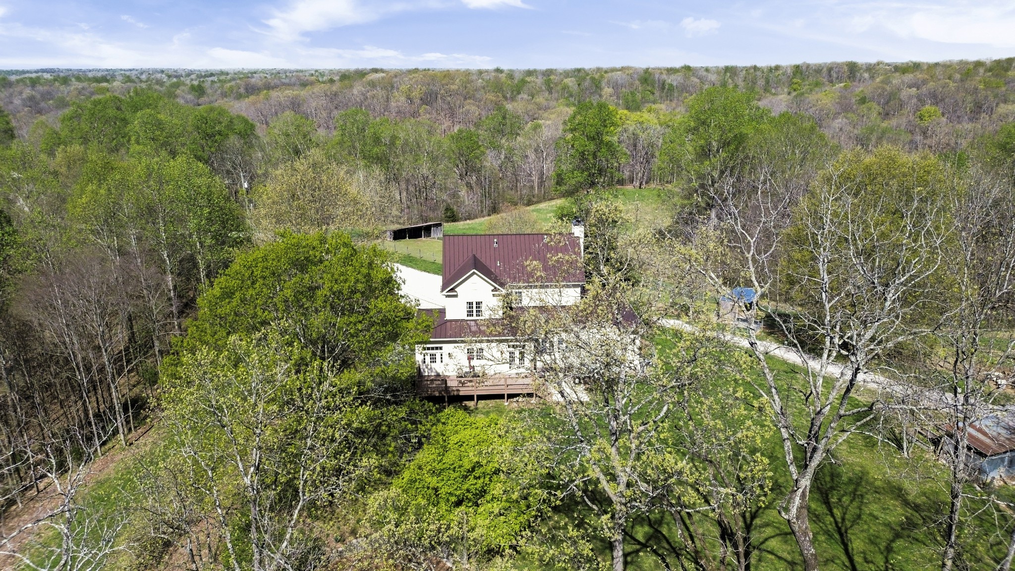 Columbia, Tennessee 38401, United States, 4 Bedrooms Bedrooms, ,4 BathroomsBathrooms,Residential,Active,111244