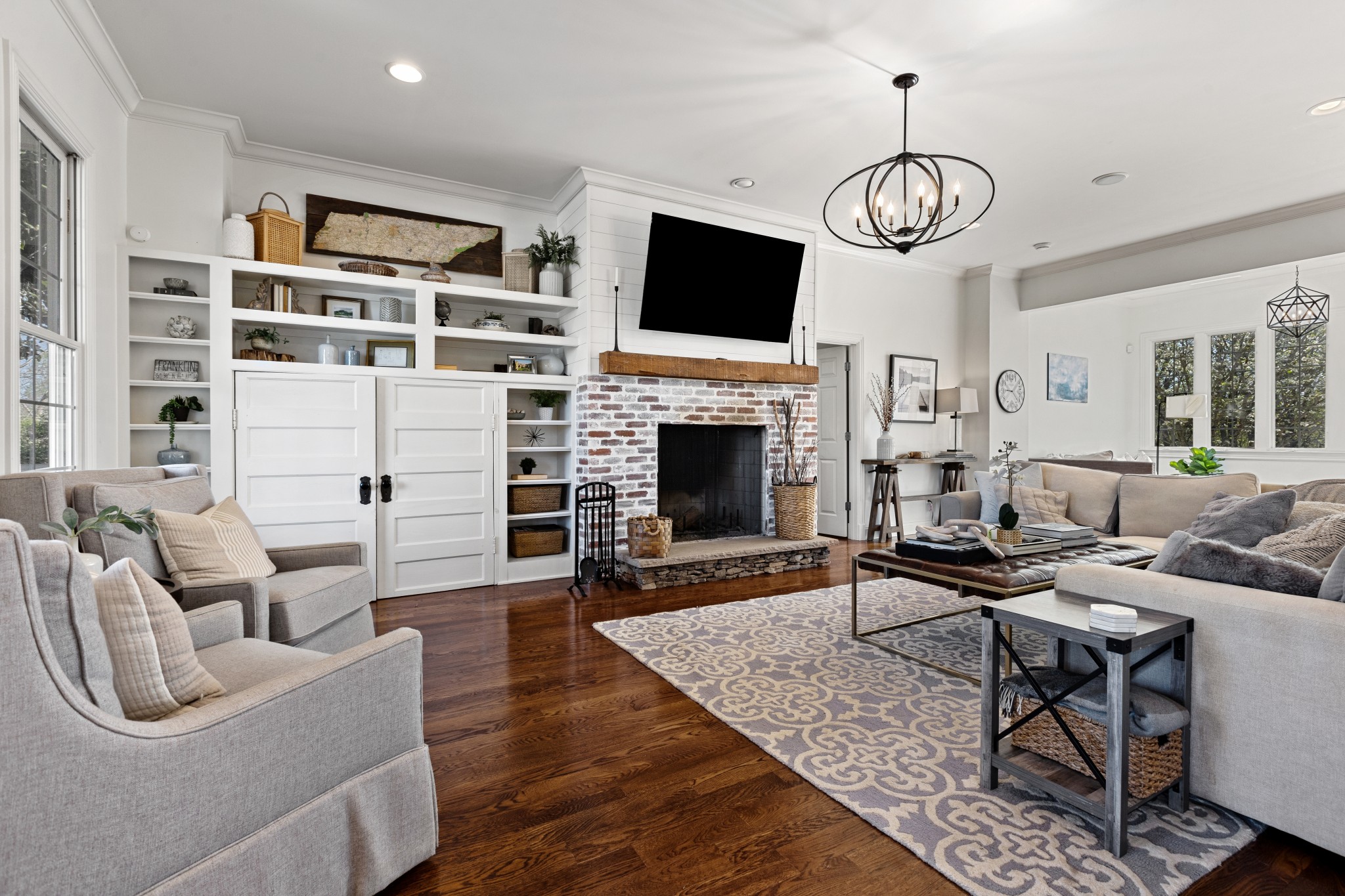 Columbia, Tennessee 38401, United States, 4 Bedrooms Bedrooms, ,4 BathroomsBathrooms,Residential,Active,111244