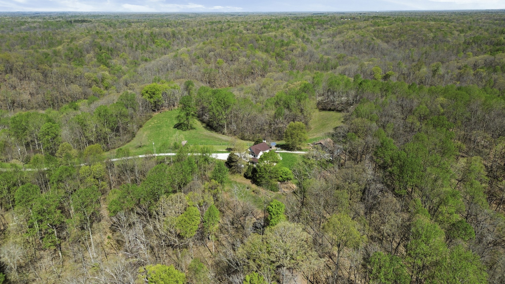 Columbia, Tennessee 38401, United States, 4 Bedrooms Bedrooms, ,4 BathroomsBathrooms,Residential,Active,111244