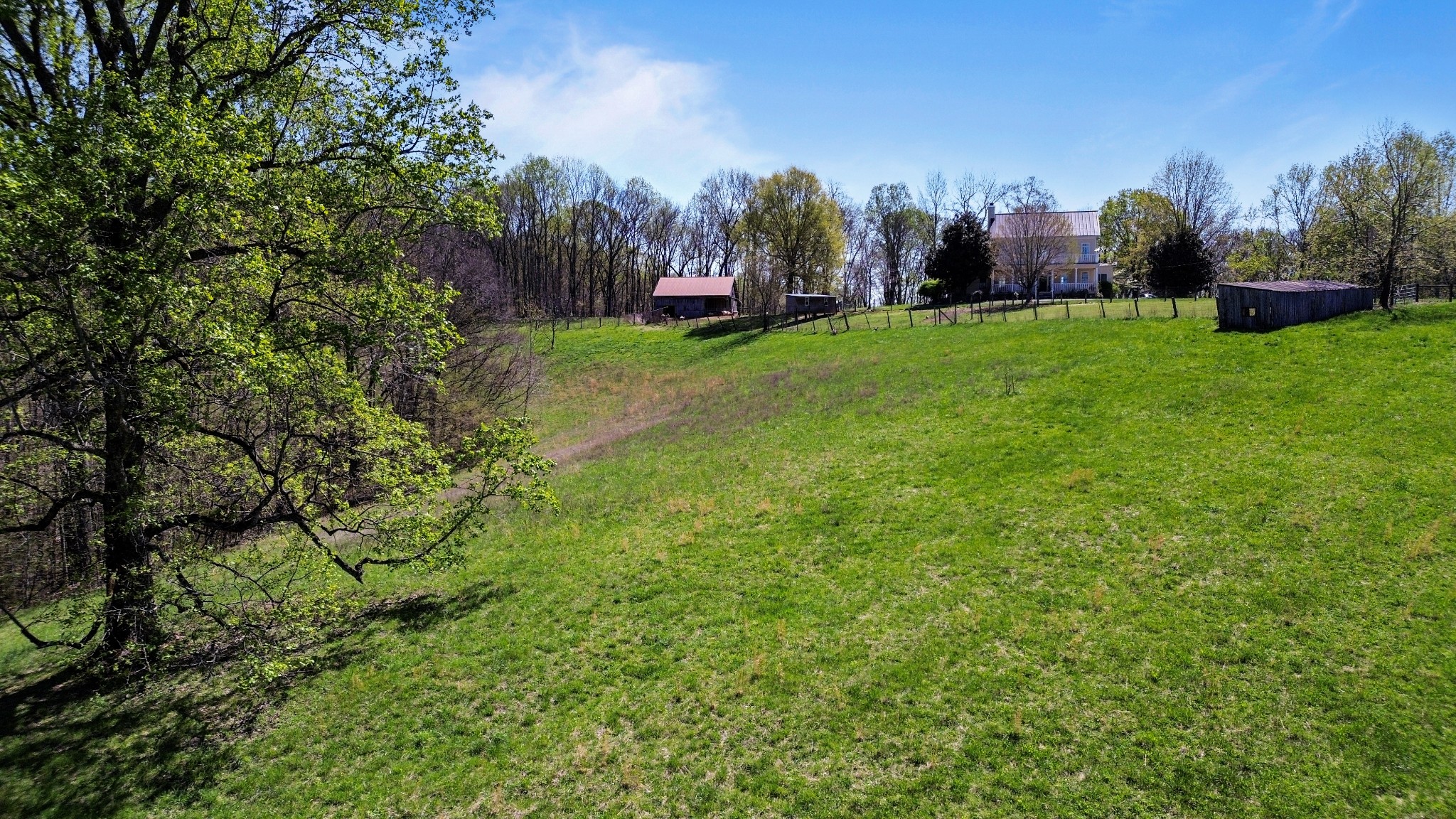 Columbia, Tennessee 38401, United States, 4 Bedrooms Bedrooms, ,4 BathroomsBathrooms,Residential,Active,111244