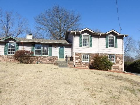Photo of 102 Valley View Ct, Hendersonville, TN 37075 (MLS # 3123501)