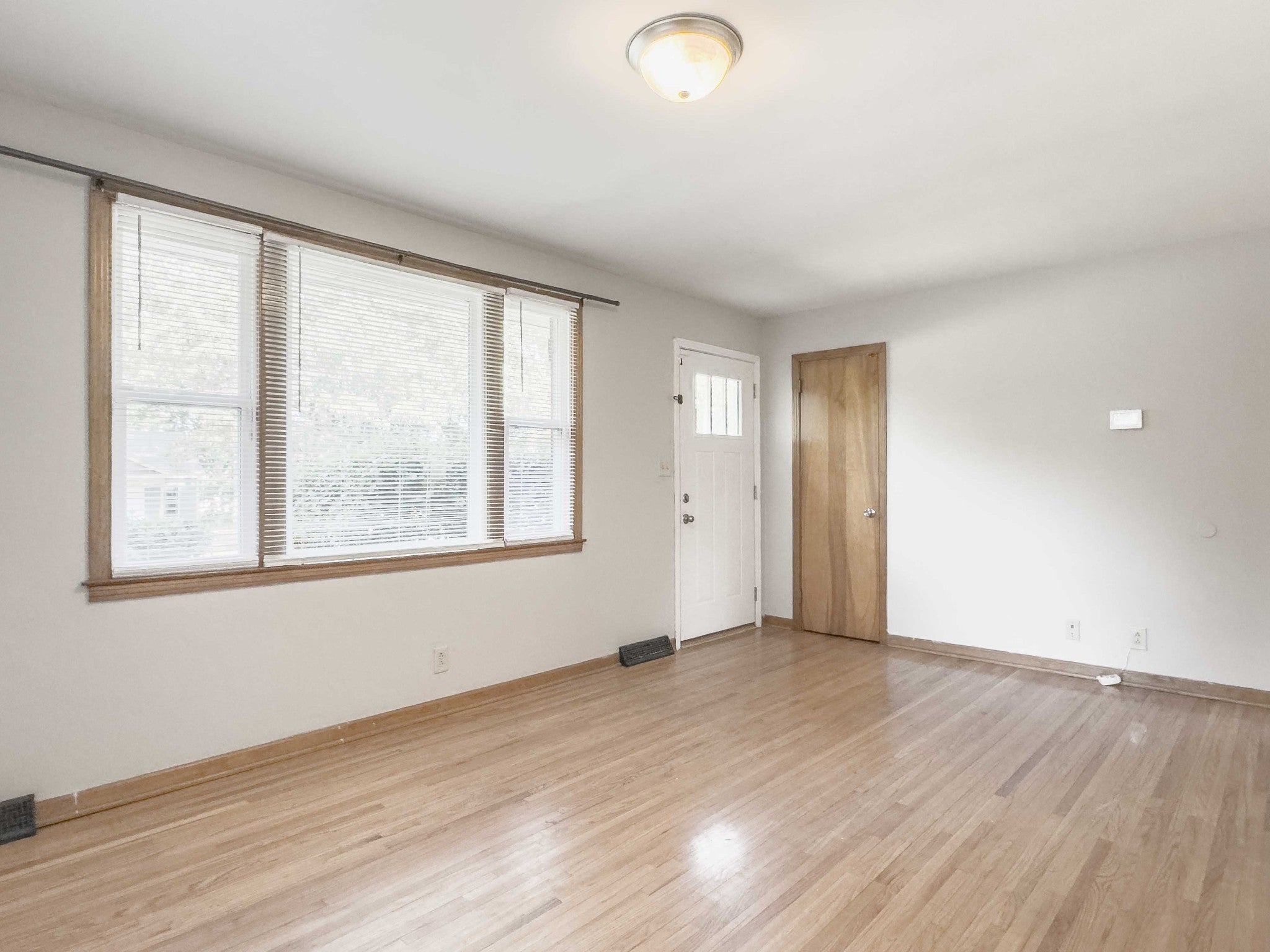 1641 Vista Lane