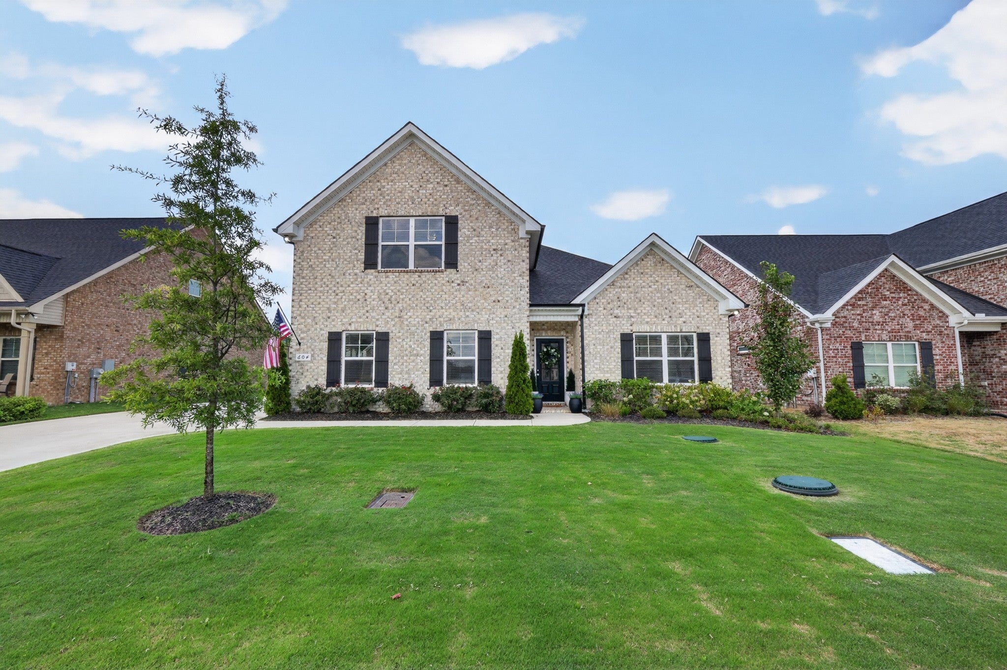 604 Hawkeye Ct