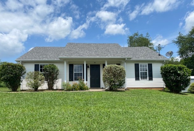 Photo 1 of 14 — 302 Fairway Grn, Shelbyville, TN 37160