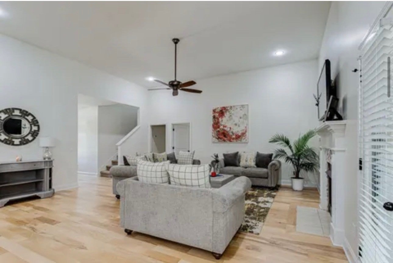 2208 Audubon Ln