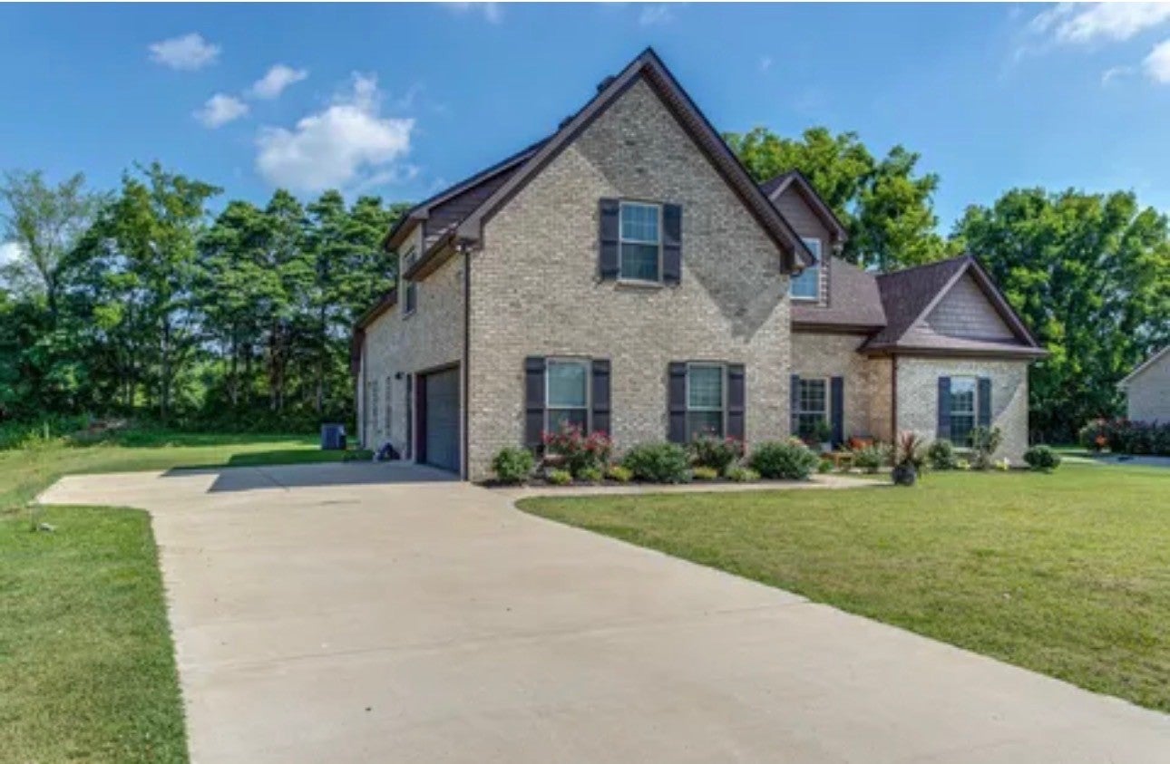2208 Audubon Ln