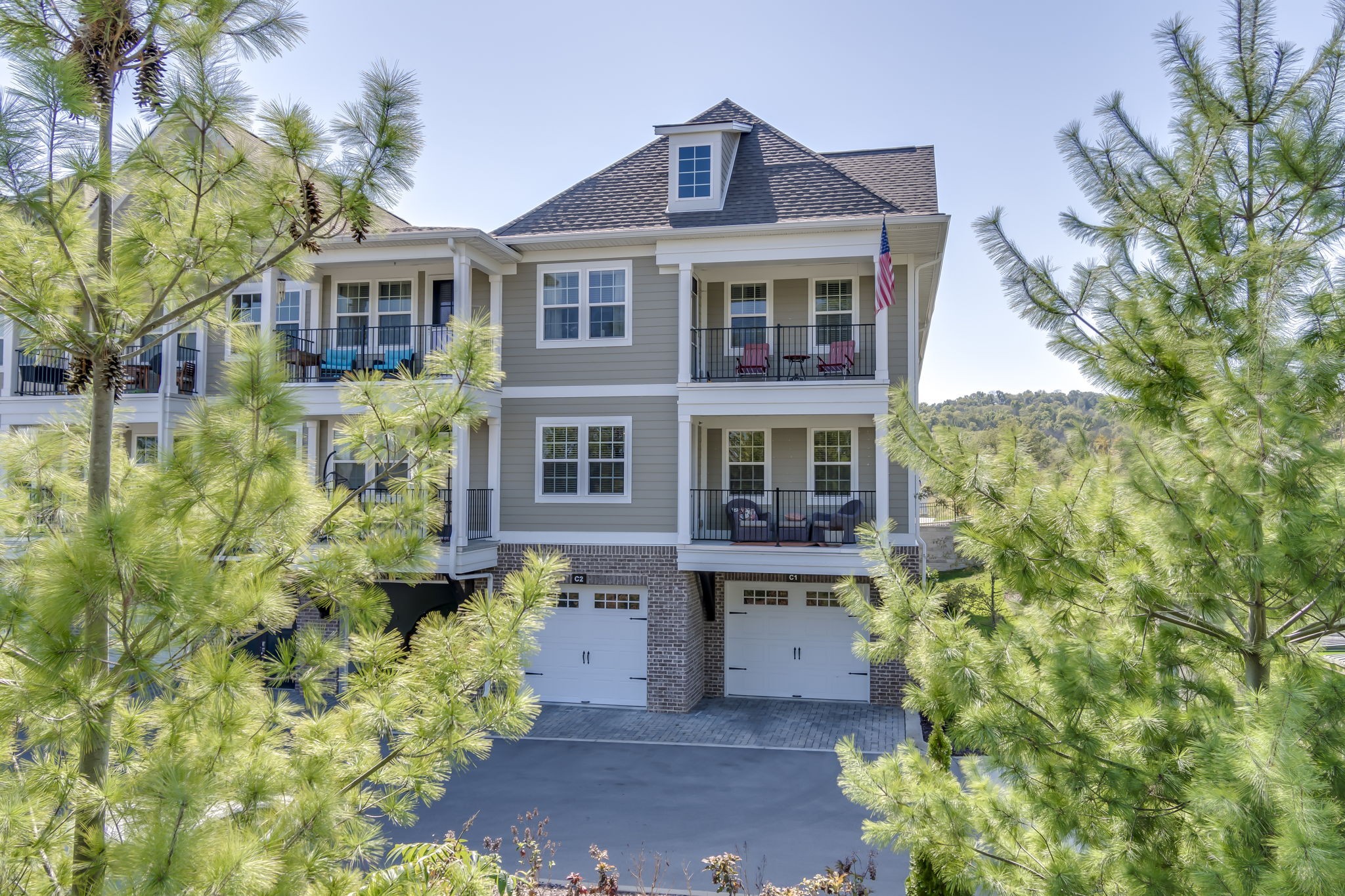 900 Vintage Green Ln 305