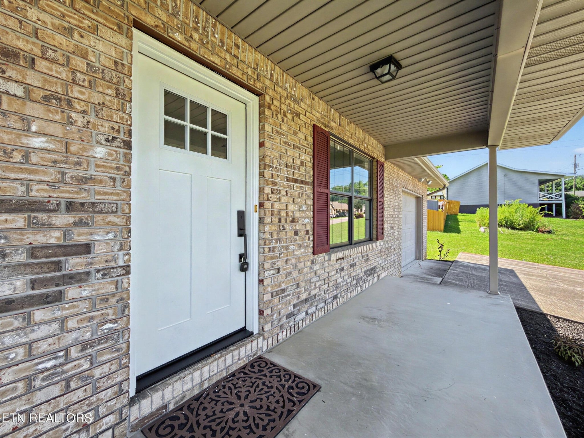 123 Cross Creek Rd