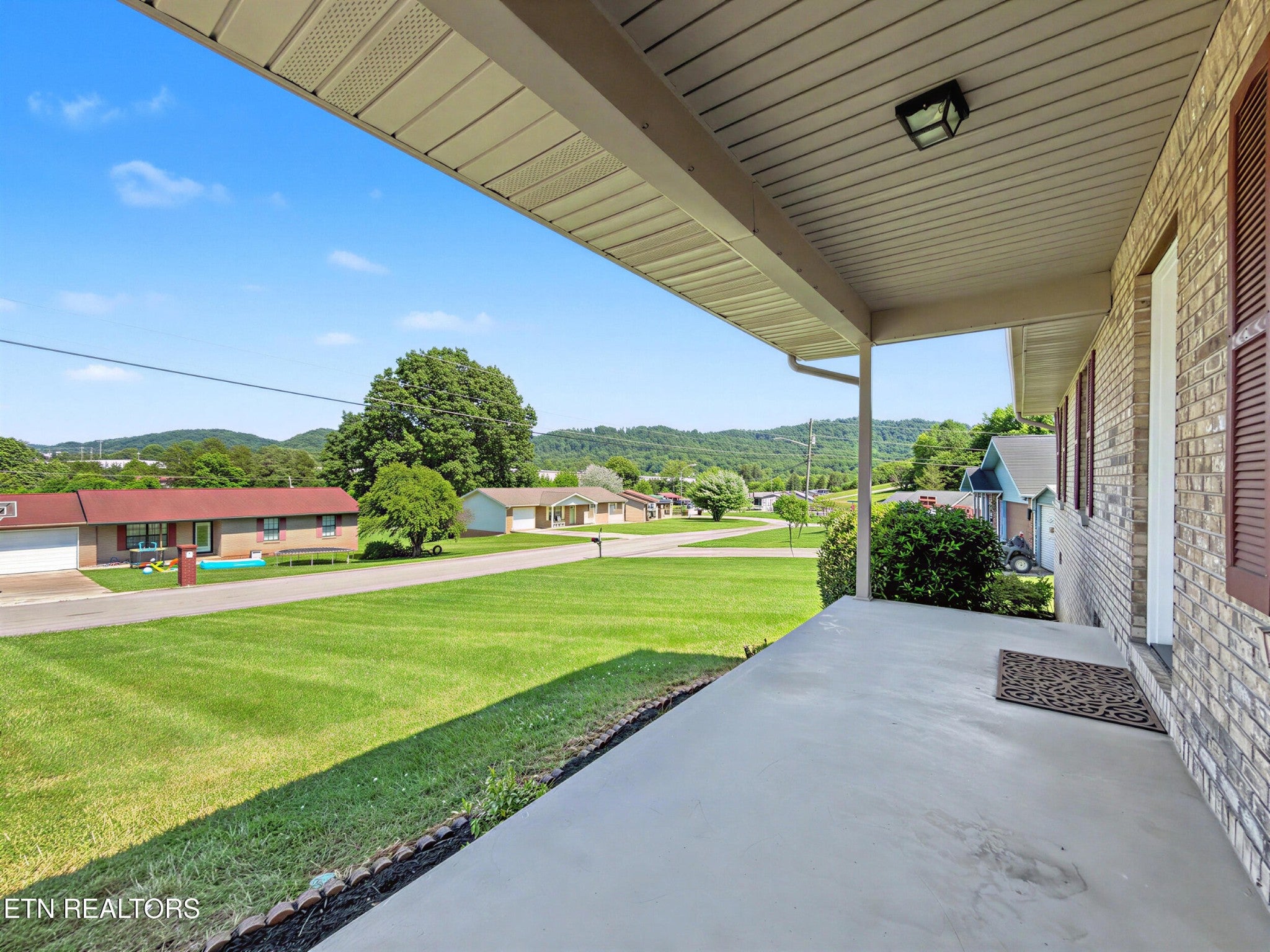 123 Cross Creek Rd