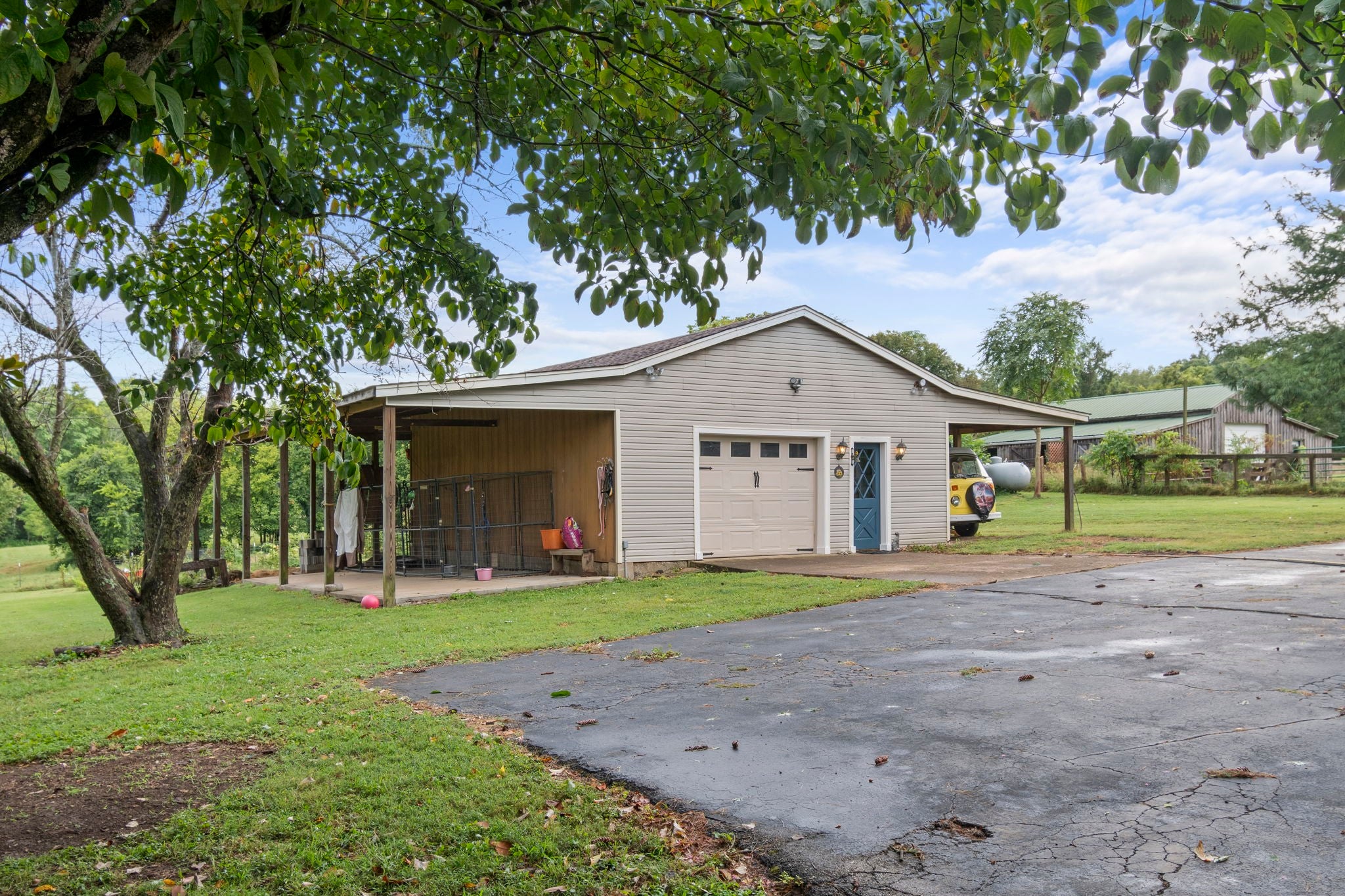 3689 Trousdale Ln