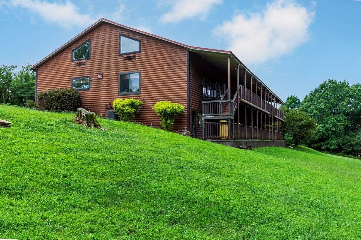 Photo 53 of 68 of 149 Gunter Hollow Rd house