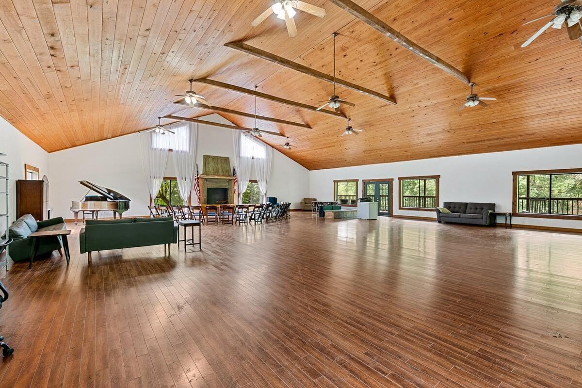 Photo 17 of 68 of 149 Gunter Hollow Rd house