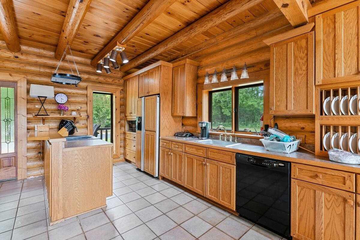 Photo 5 of 68 of 149 Gunter Hollow Rd house