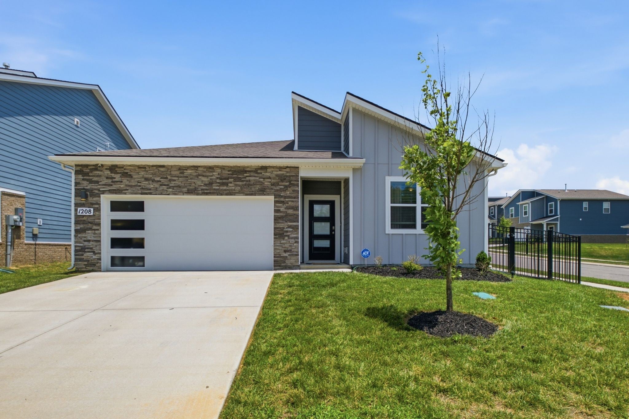 1208 Linn Cove Ct