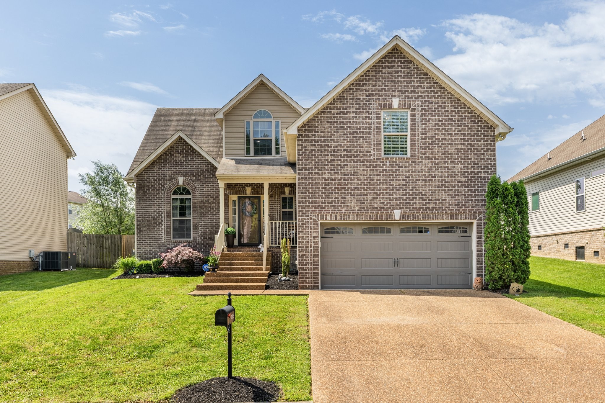 1049 Golf View Way