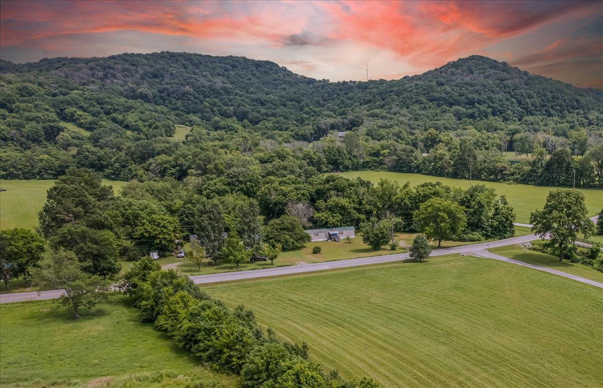 4364 Peytonsville Trinity Rd