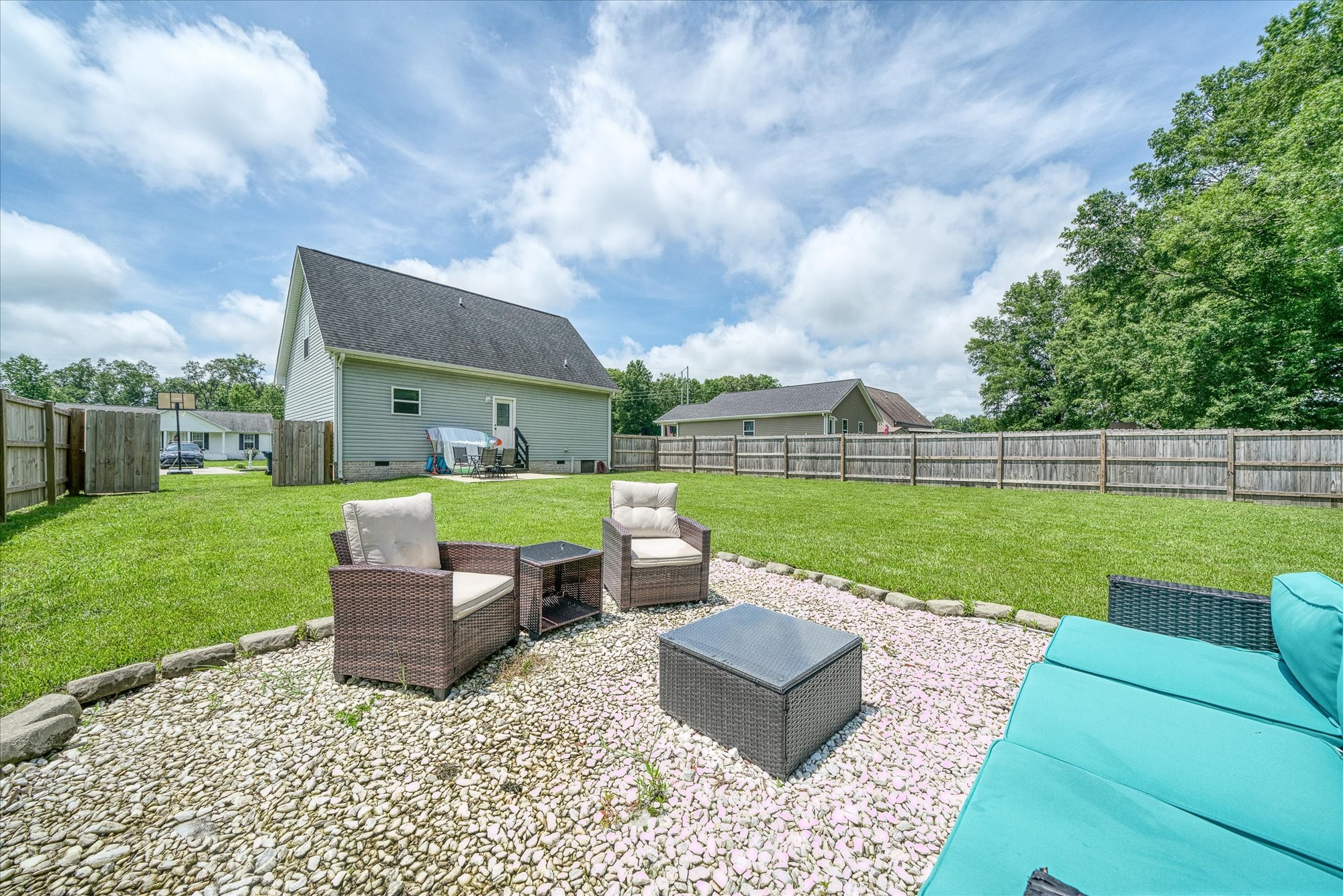 258 Green Meadow Dr