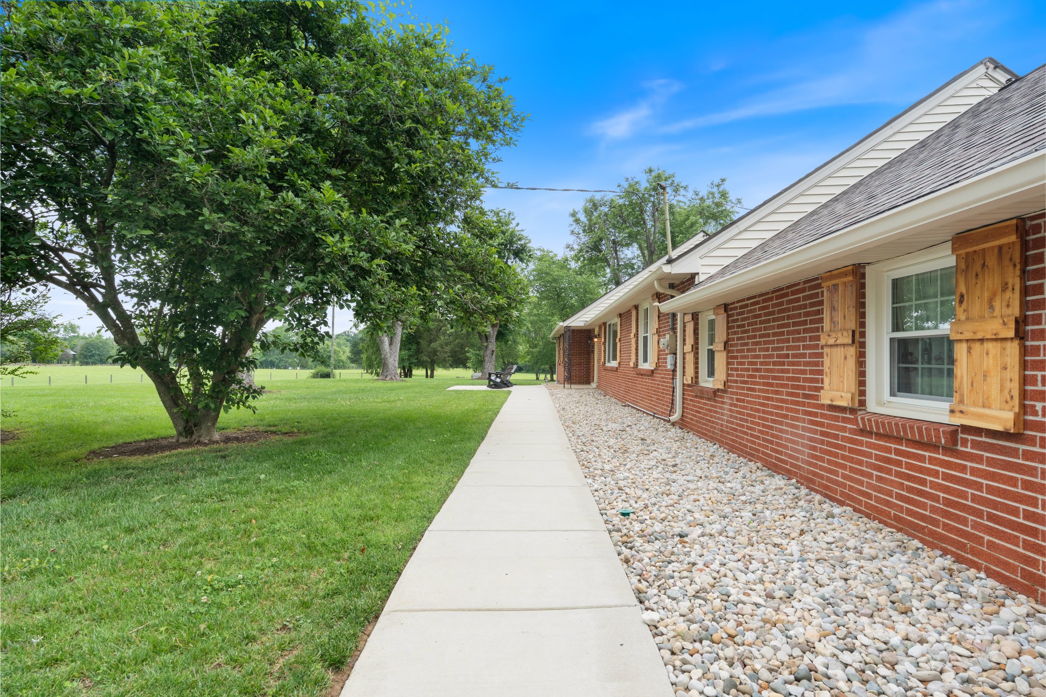 1108 Lakeview Dr