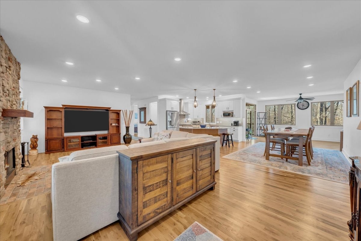 414 Watercolor Dr