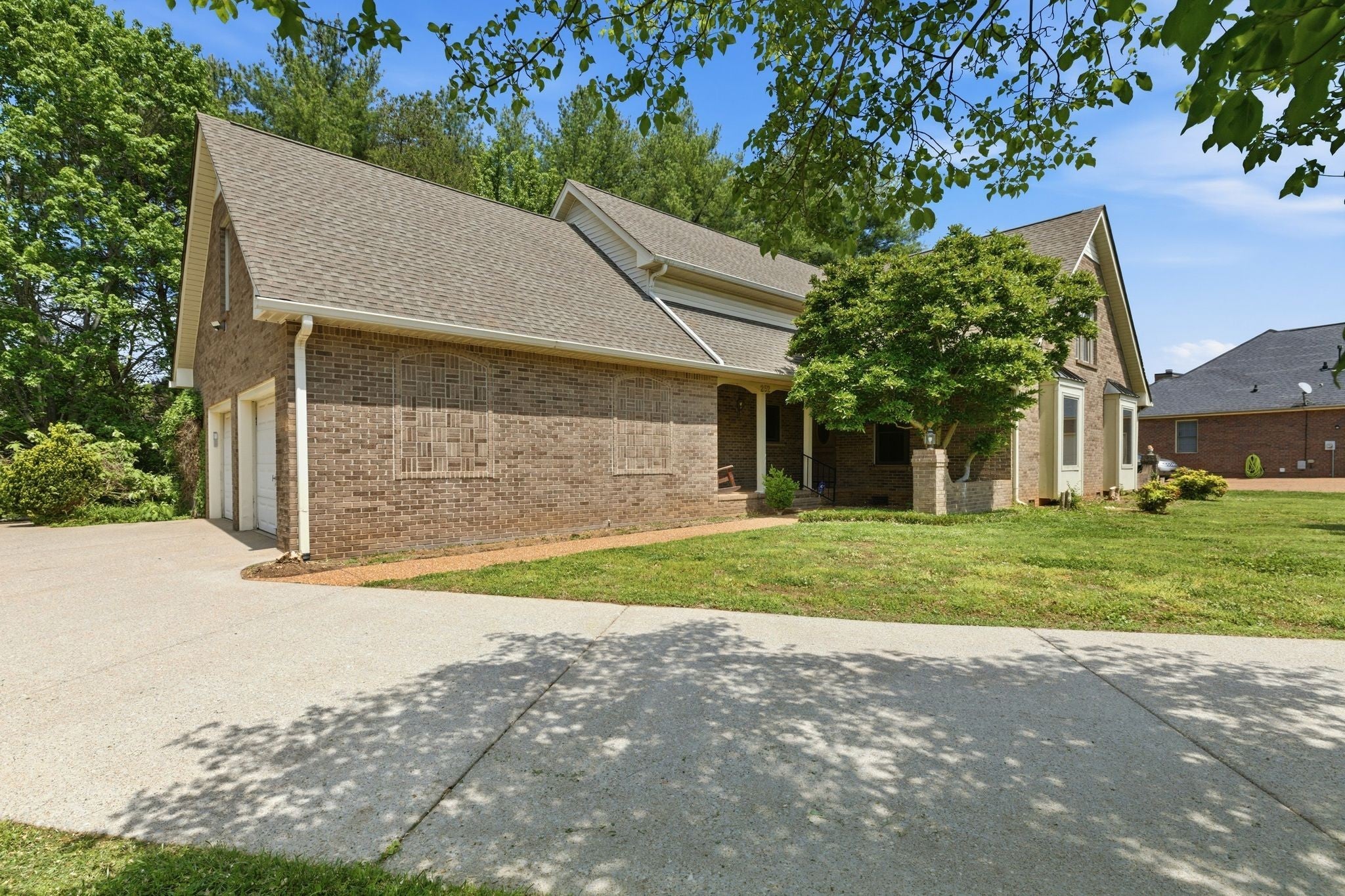 252 Newcastle Dr