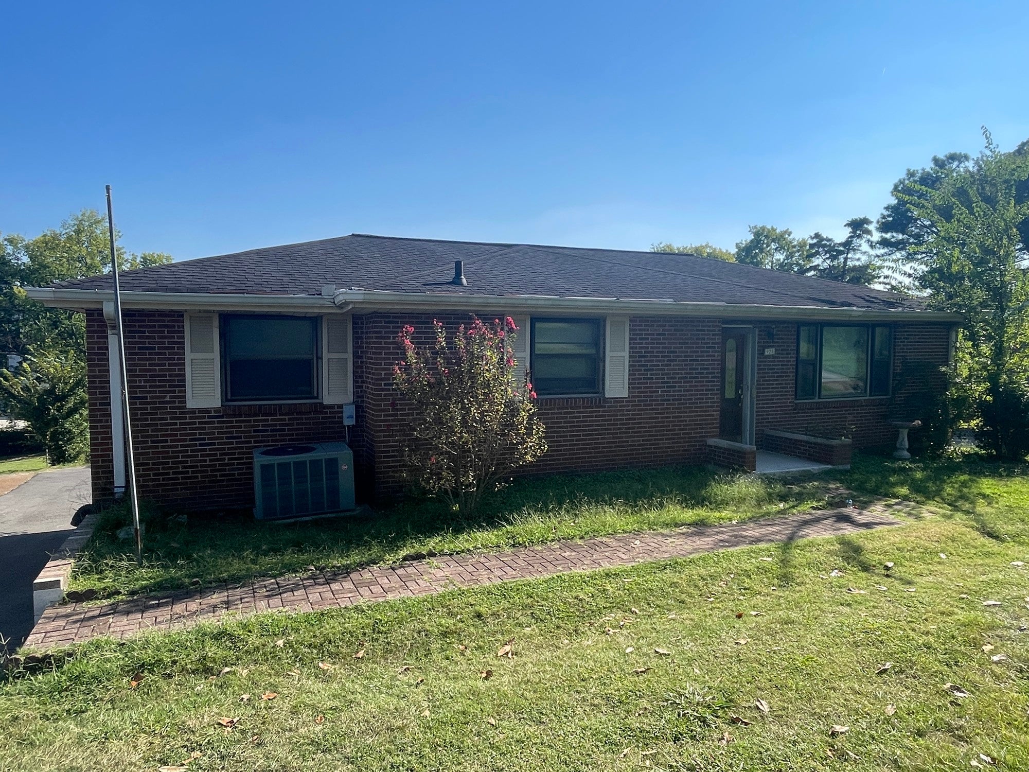 925 Allen Rd